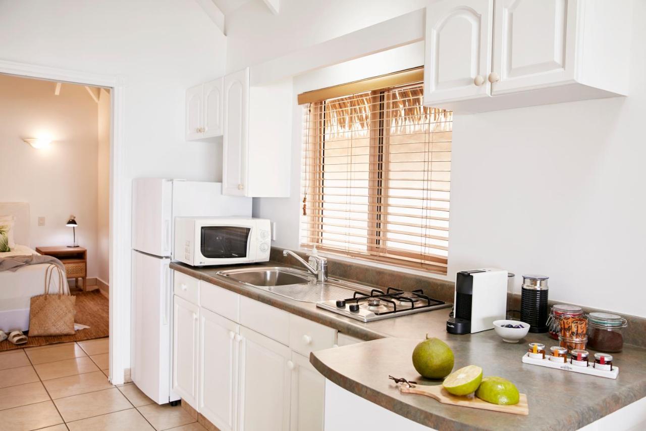 Motu Beachfront Art Villas ราโรทองกา ภายนอก รูปภาพ