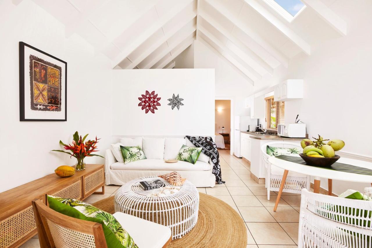 Motu Beachfront Art Villas ราโรทองกา ภายนอก รูปภาพ